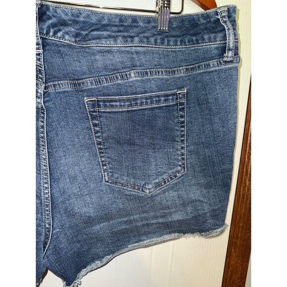 Torrid High Rise Jean Shorts Size 20 - Picture 7 of 10